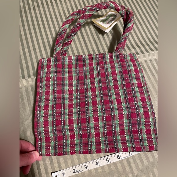 Longaberger Red and Green Plaid Tote with Embroidered Stars - Picture 3 of 6